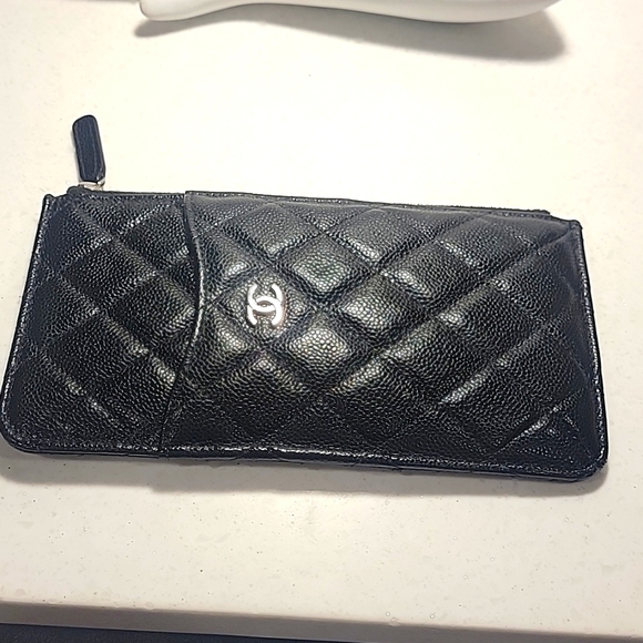 💯Authentic CHANEL caviar shw phone case card wallet - Picture 9 of 11